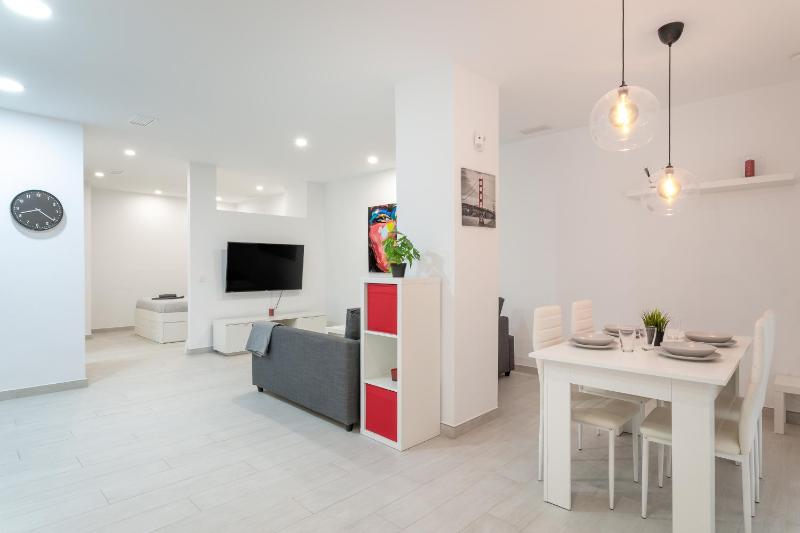 Alison's apartment - image 4