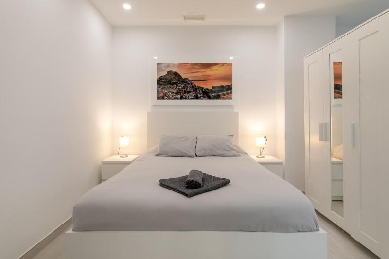 Alison's apartment - image 5