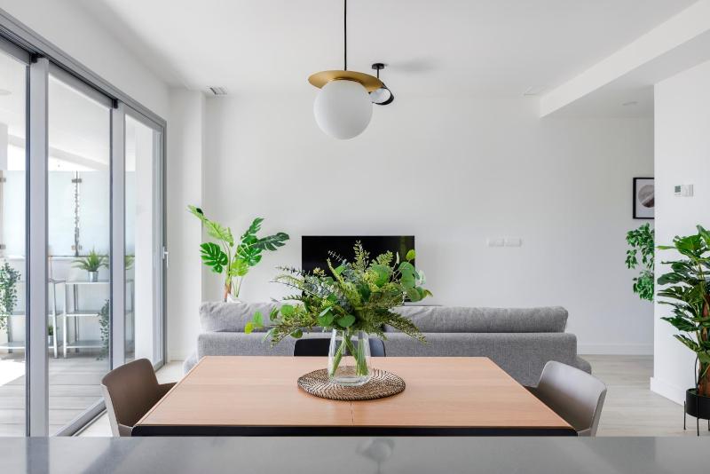 Central Apartment with a view - image 8