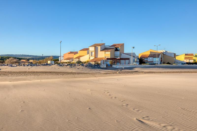Au Bord De L'eau 50m De La Mer - image 22