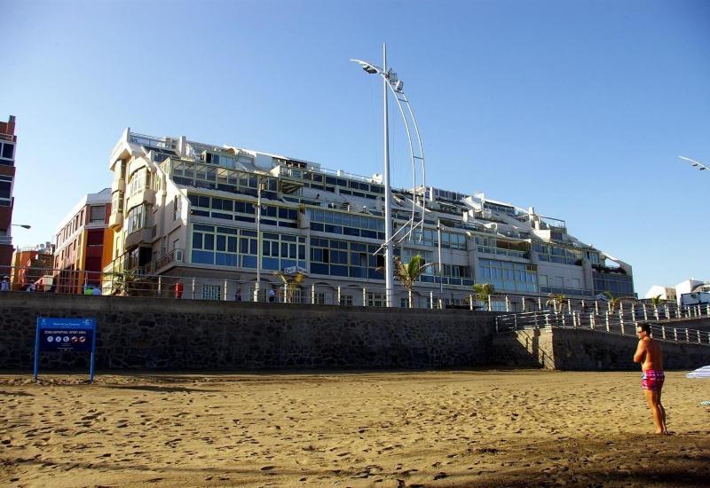 Fabulous Canteras first Beachfront - image 42