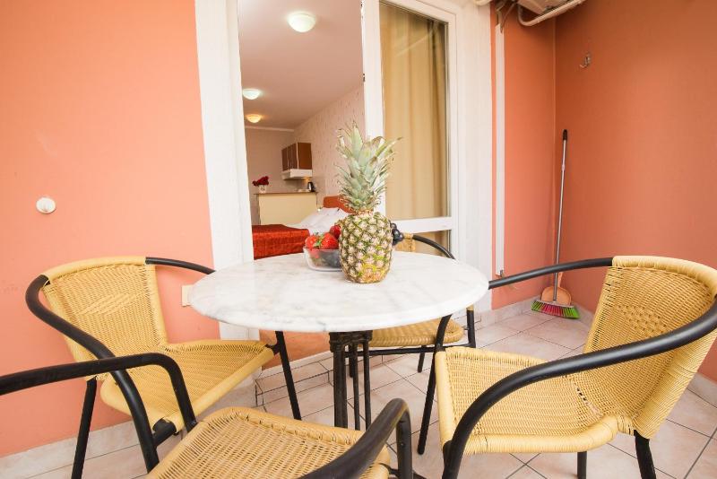 Double Room with Terrace image 3
