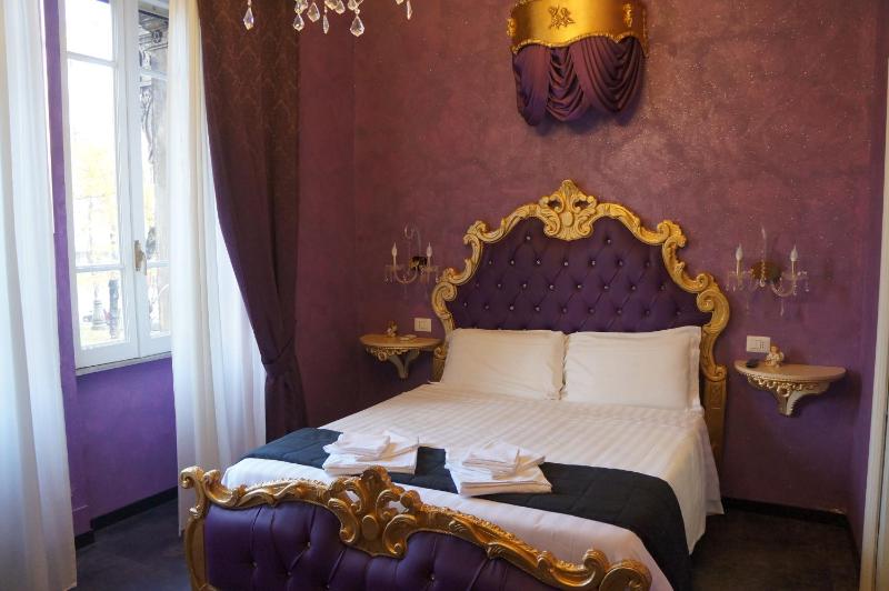 Superior Suite image 2