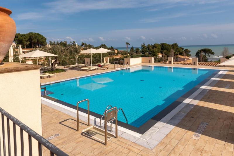 Cefalù Seaside Pool Villa - image 34