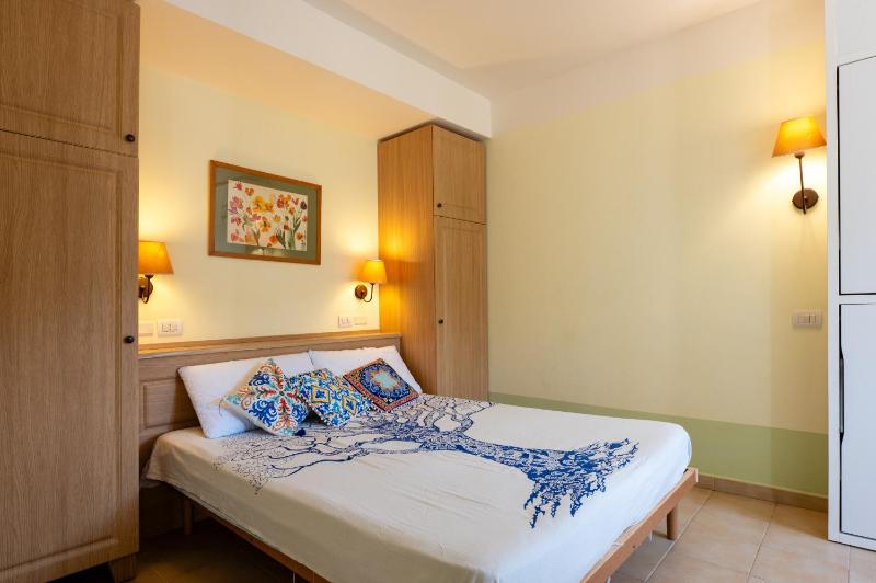 Cefalù Seaside Pool Villa - image 37
