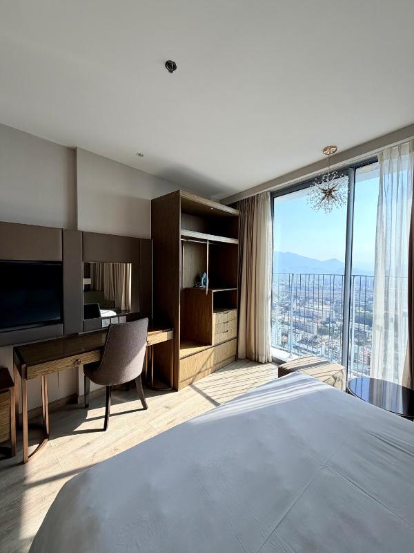 Luxury Oceanfront Residence - Heart of City - image 17