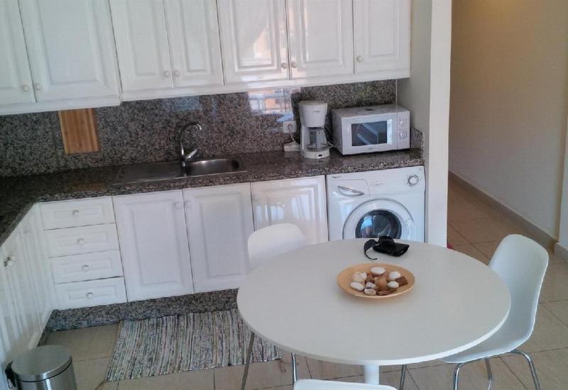 Los Cristianos plaza property - image 12