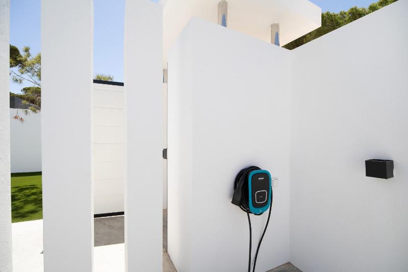 Lola Sea Villa - image 27