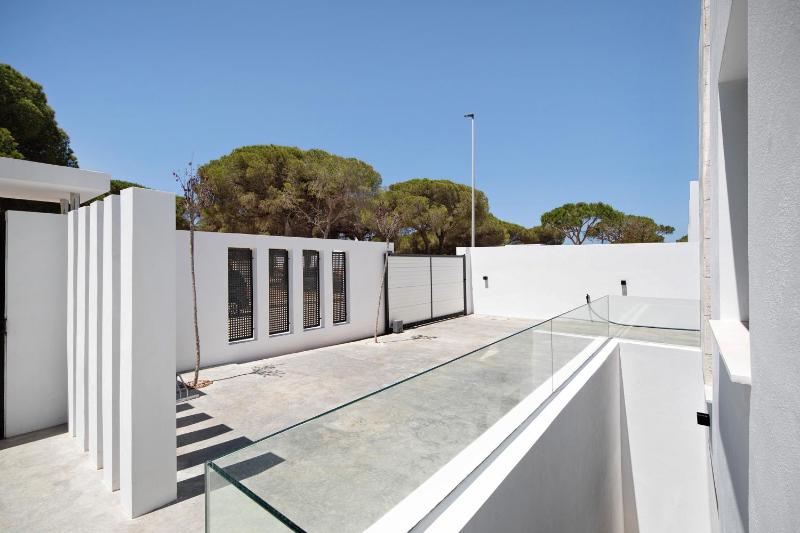 Lola Sea Villa - image 13