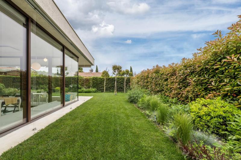 Villa Vista Lago - image 2
