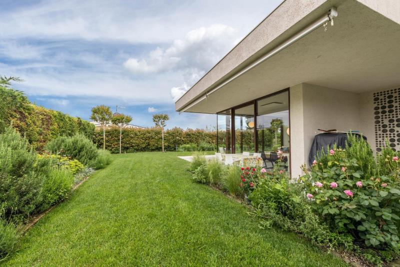 Villa Vista Lago - image 12