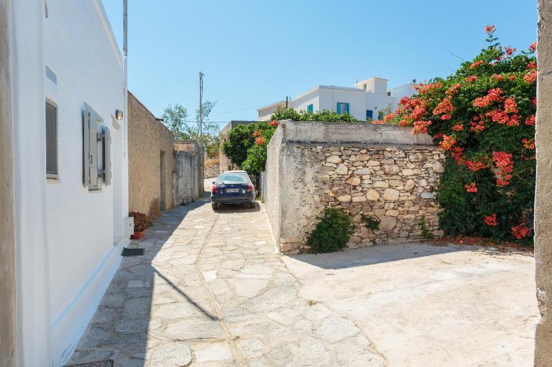 Anna's Apartment Marmara Paros - image 2