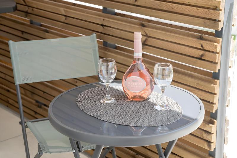 Luxury T2 Apartment In Cabanas - image 19