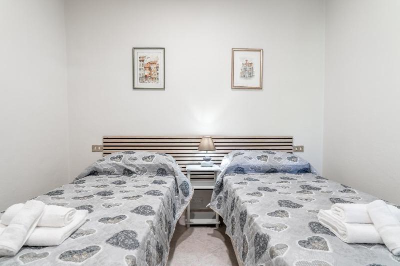 La Corte Rurale con jacuzzi - image 8