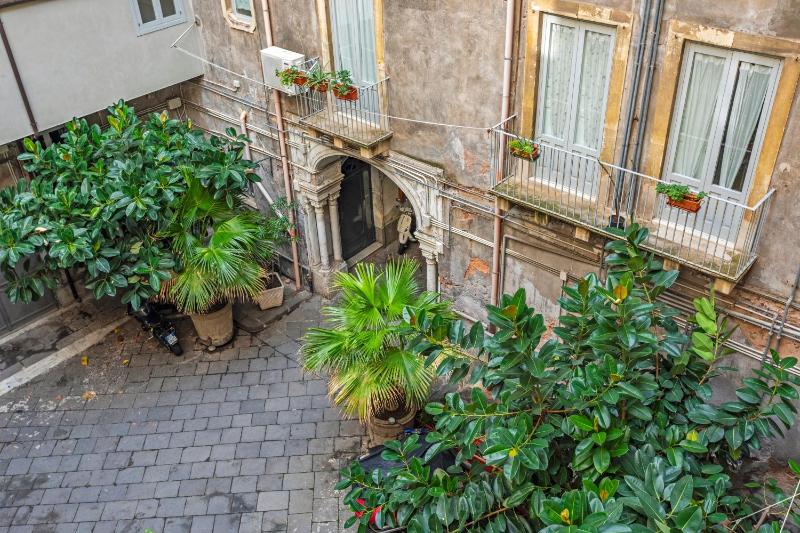 Orlando e Angelica by Tabula House - image 24