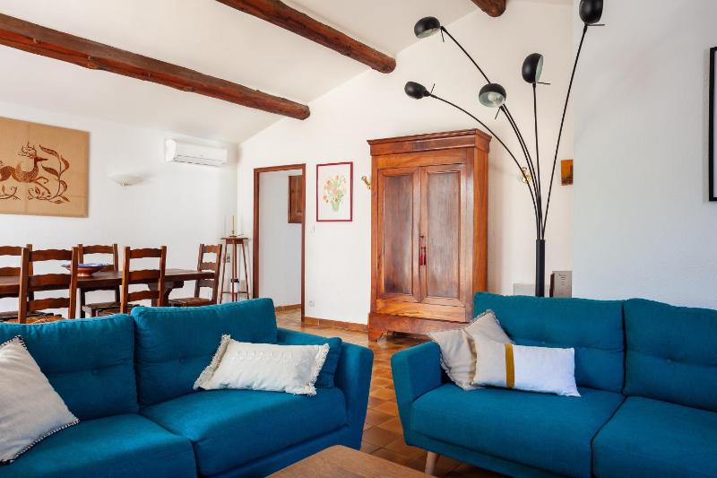 Maison bord de mer piscine et clim - image 25