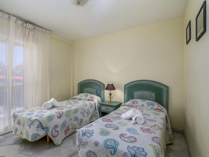 Fantastic beachfront apartment - image 28