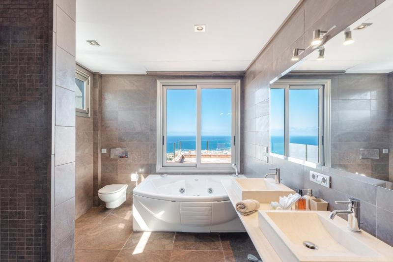 Stunning Casa Bella Vista - image 42