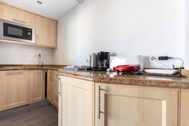 Pyr studio apartment - image 12