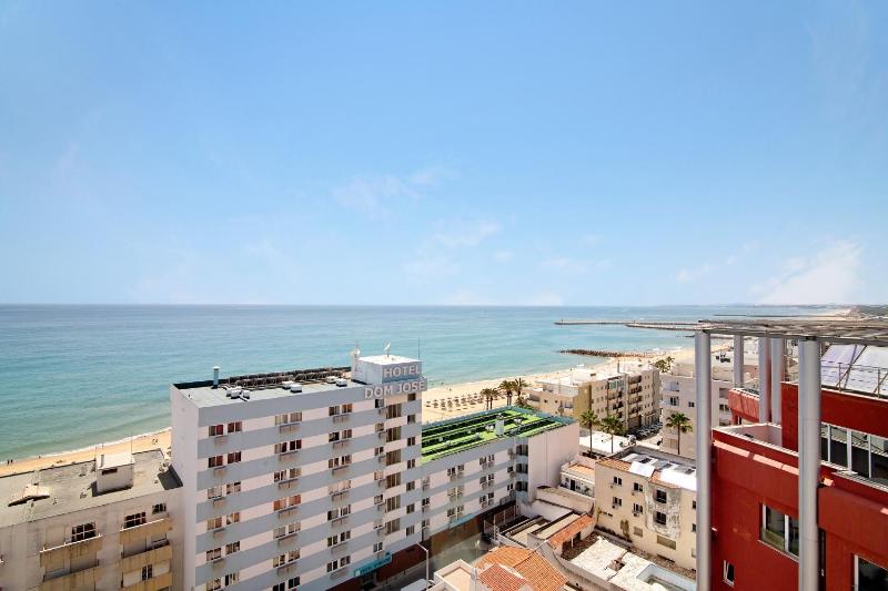 Moderno e renovado T2 - image 8