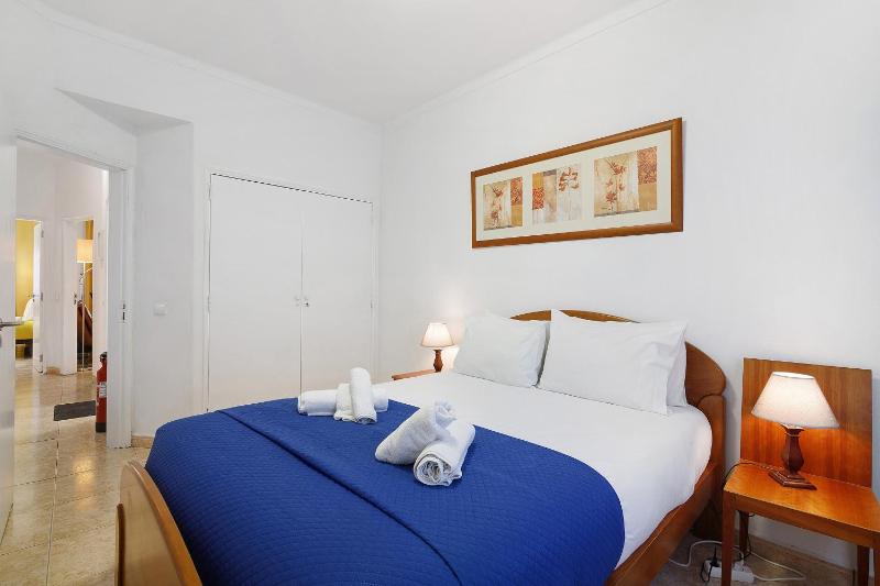 Happy House Central Apartment - image 23