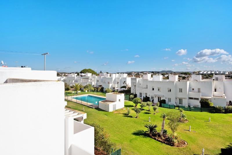 Dúplex Tejar C con Piscina Familias - image 14
