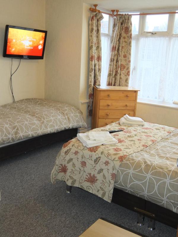 The Monsell Hotel - image 18