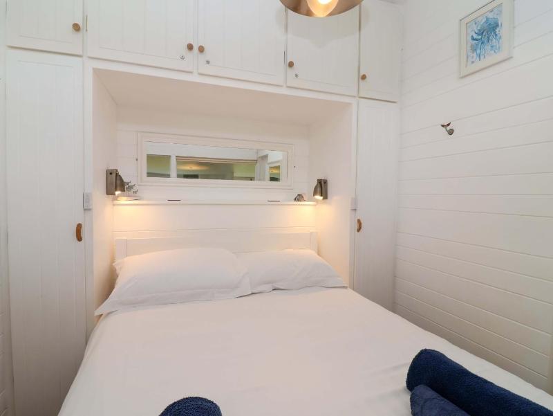 2 Brook Cottages - image 17