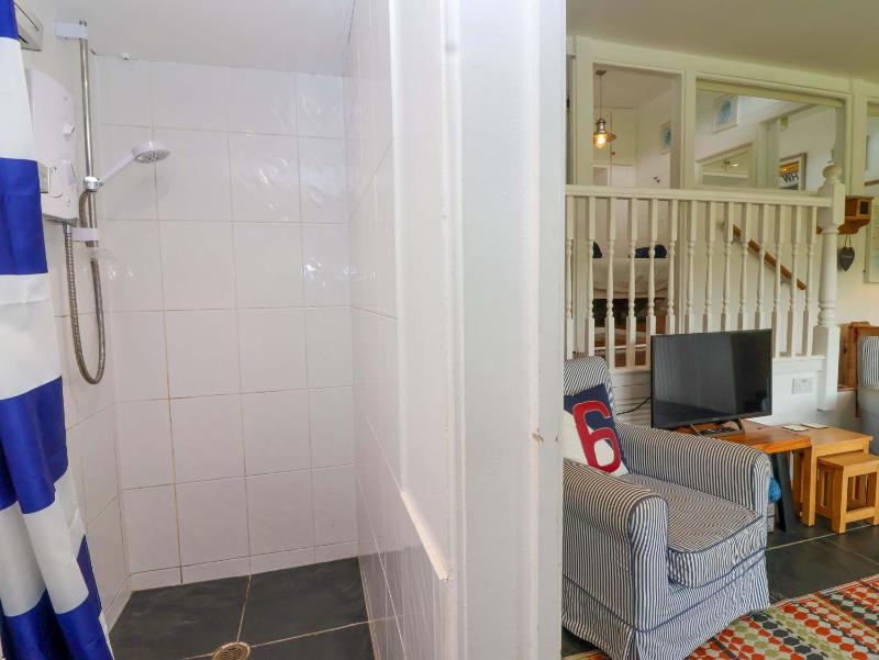 2 Brook Cottages - image 24