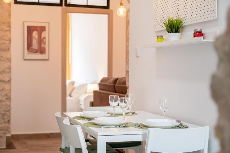 Bel appart rustique - image 9