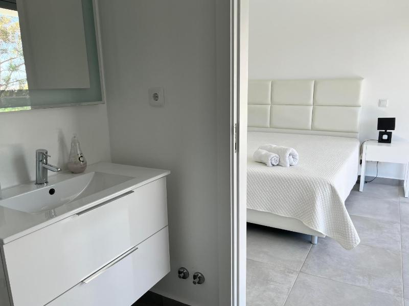 Villa Elodie Piscine privé parking - image 34
