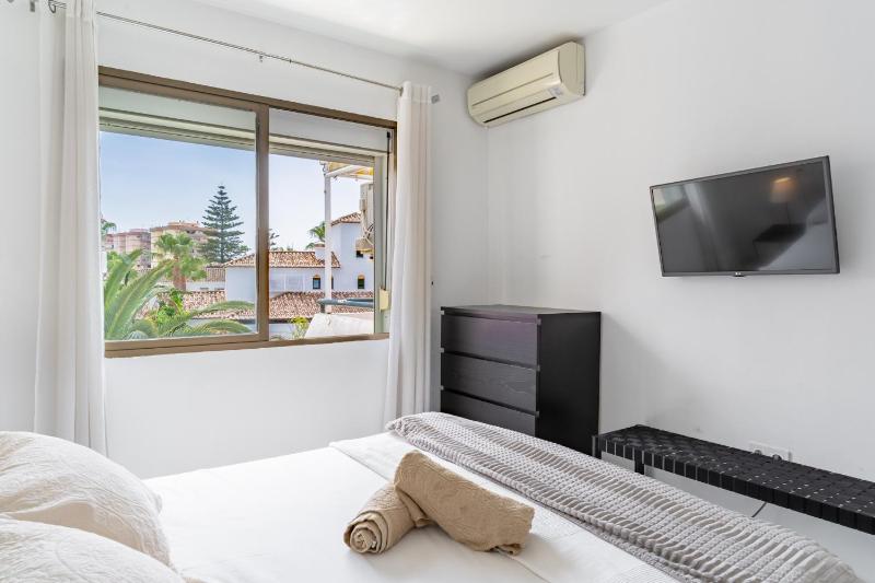 Apartamento Puebla Lucia Fuengirola - image 2