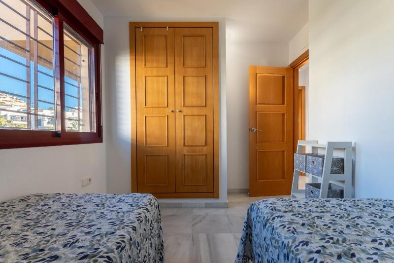 212 La Cala azul - image 7