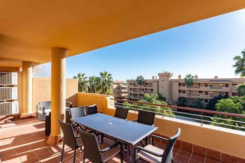 212 La Cala azul - image 6
