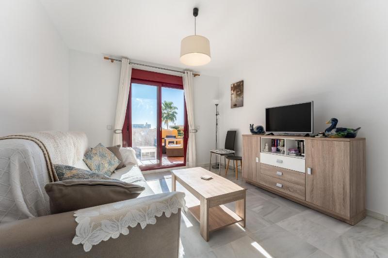 212 La Cala azul - image 2