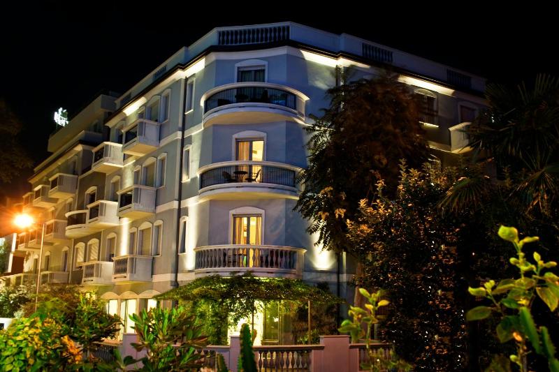 Sovrana Beach Hotel - Pet Friendly - Breakfast until 12 - Parking - image 49