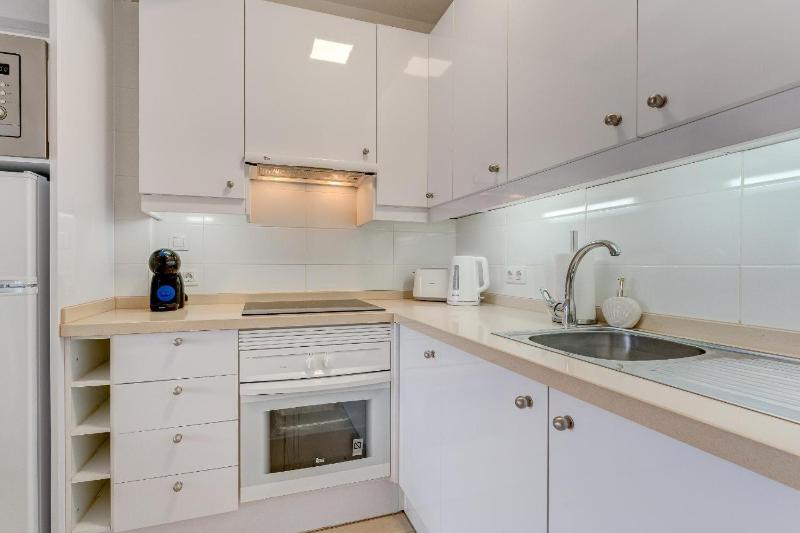 Yucca Park Apartment - image 5