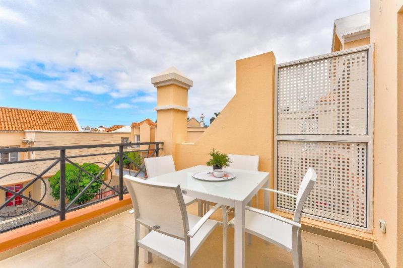 Yucca Park Apartment - image 13