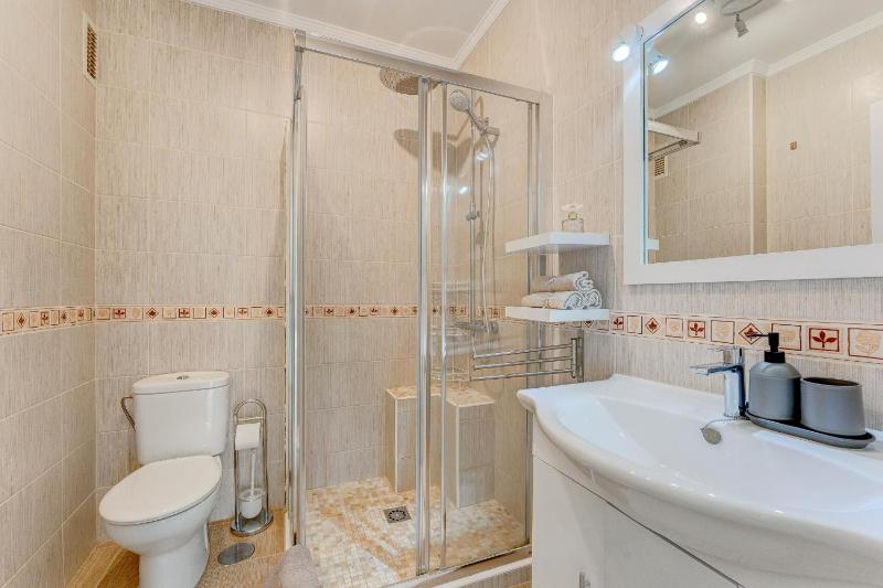 Yucca Park Apartment - image 23