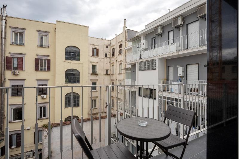 Luxury Apartments Napoli Lungomare - image 11