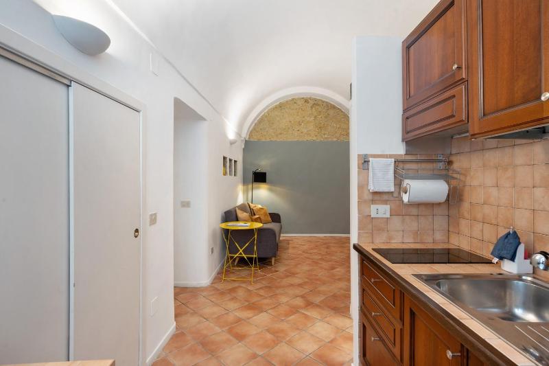 Accogliente dimora a Napoli centro - image 12