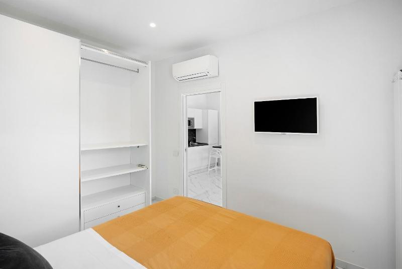Luxury Apartments Napoli Lungomare - image 15