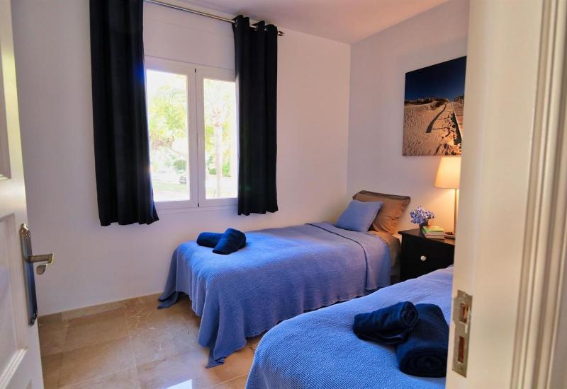 Fabulous apartment in Elviria Hills - image 3