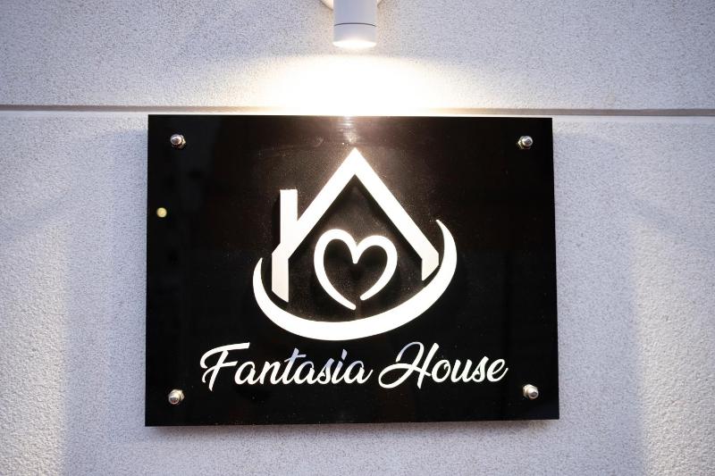 Fantasia House - image 13