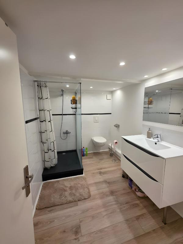 Bel appartement près du vieux port - image 10