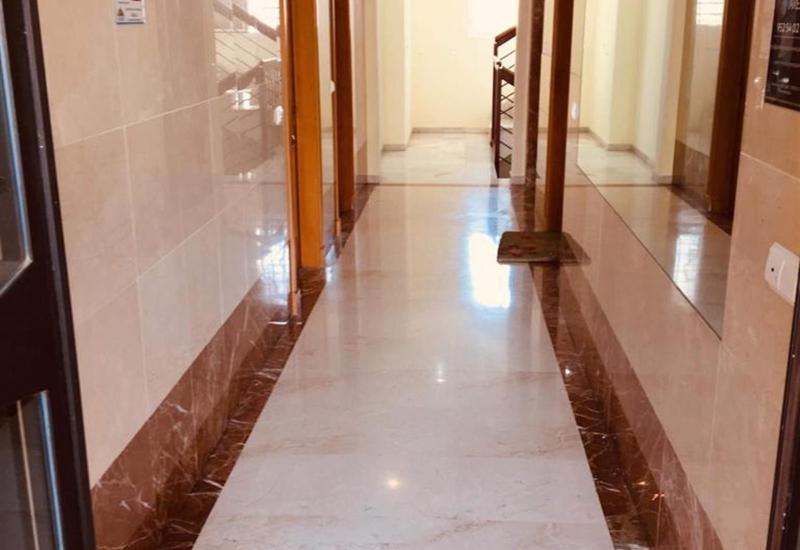 Lux Apartm Beauvivir - image 25