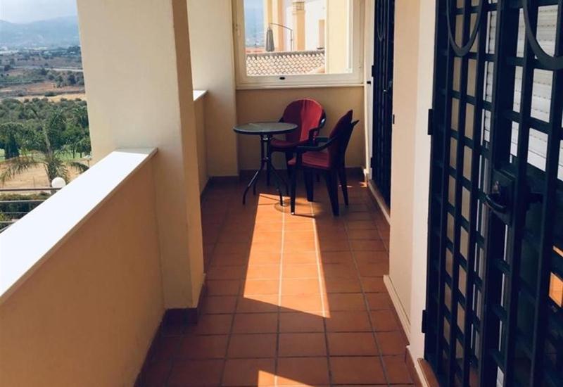 Lux Apartm Beauvivir - image 18