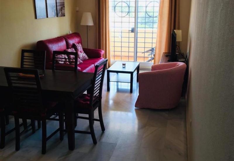 Lux Apartm Beauvivir - image 24