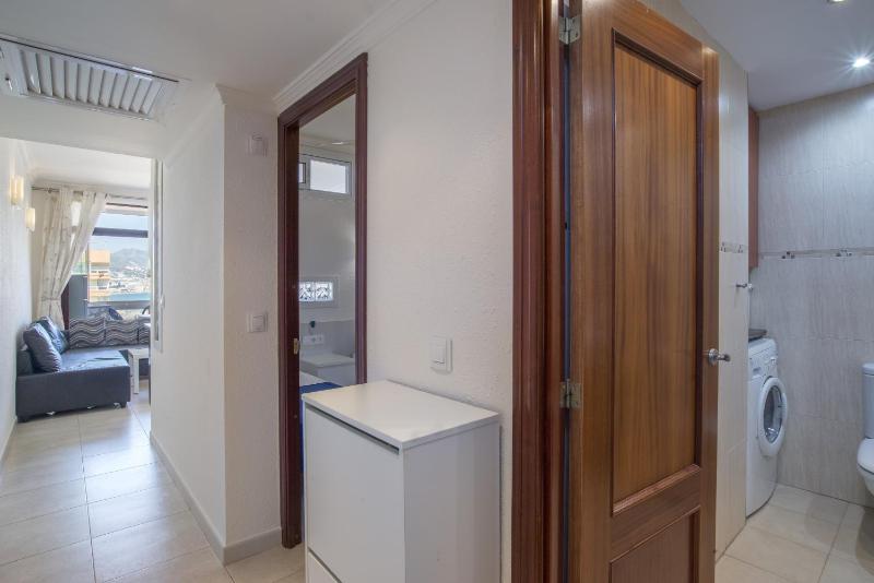 Stunning Marina view apartment - image 12