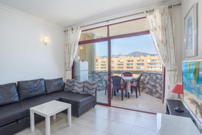 Stunning Marina view apartment - image 14